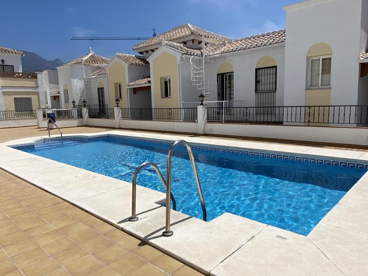 Chimenea Pinar 2 Apartments Casasol Nerja Bagian luar foto