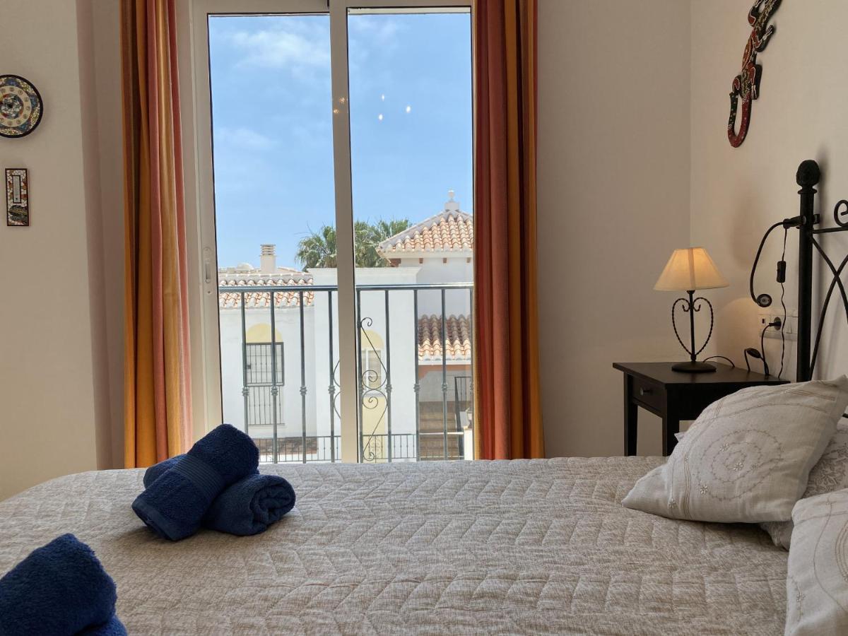 Chimenea Pinar 2 Apartments Casasol Nerja Bagian luar foto
