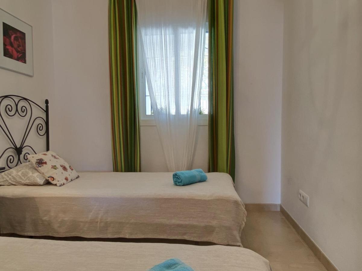 Chimenea Pinar 2 Apartments Casasol Nerja Bagian luar foto