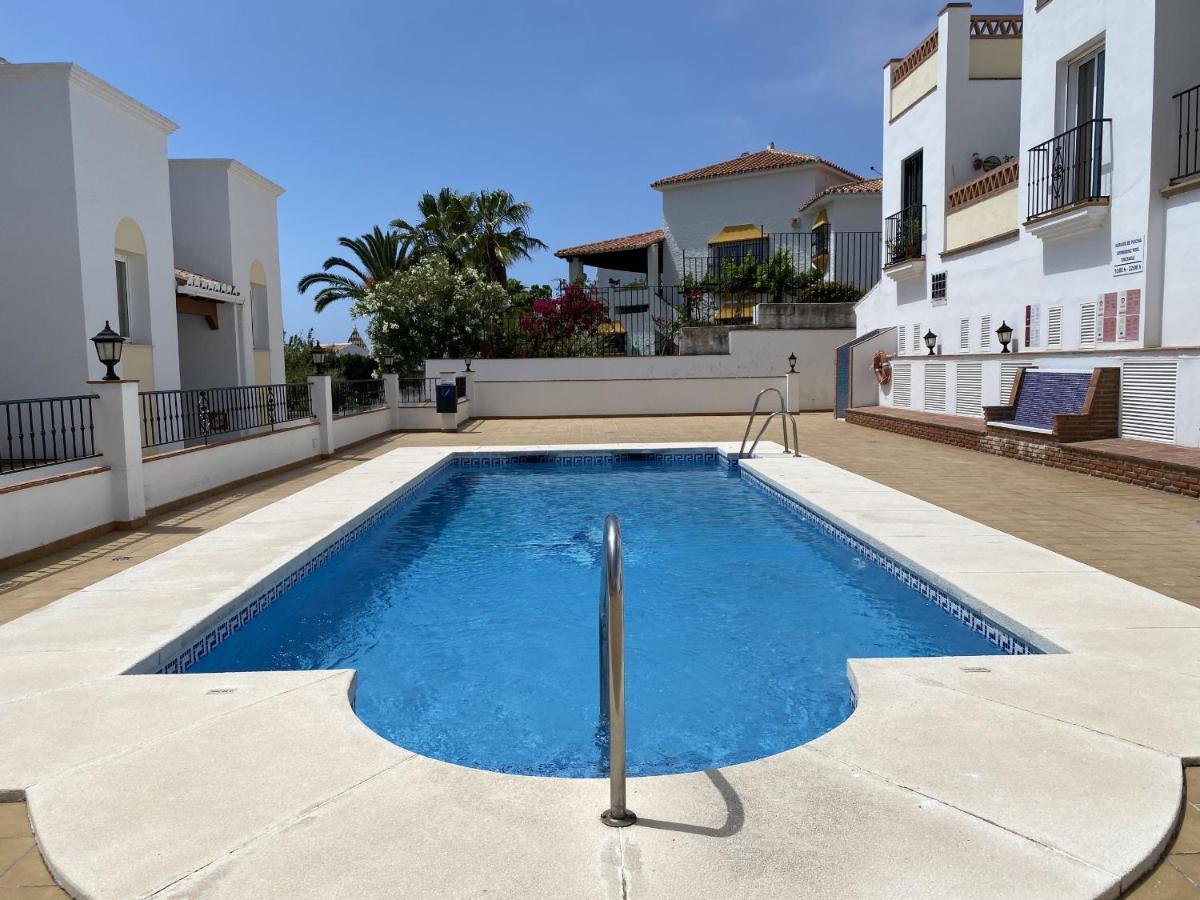 Chimenea Pinar 2 Apartments Casasol Nerja Bagian luar foto